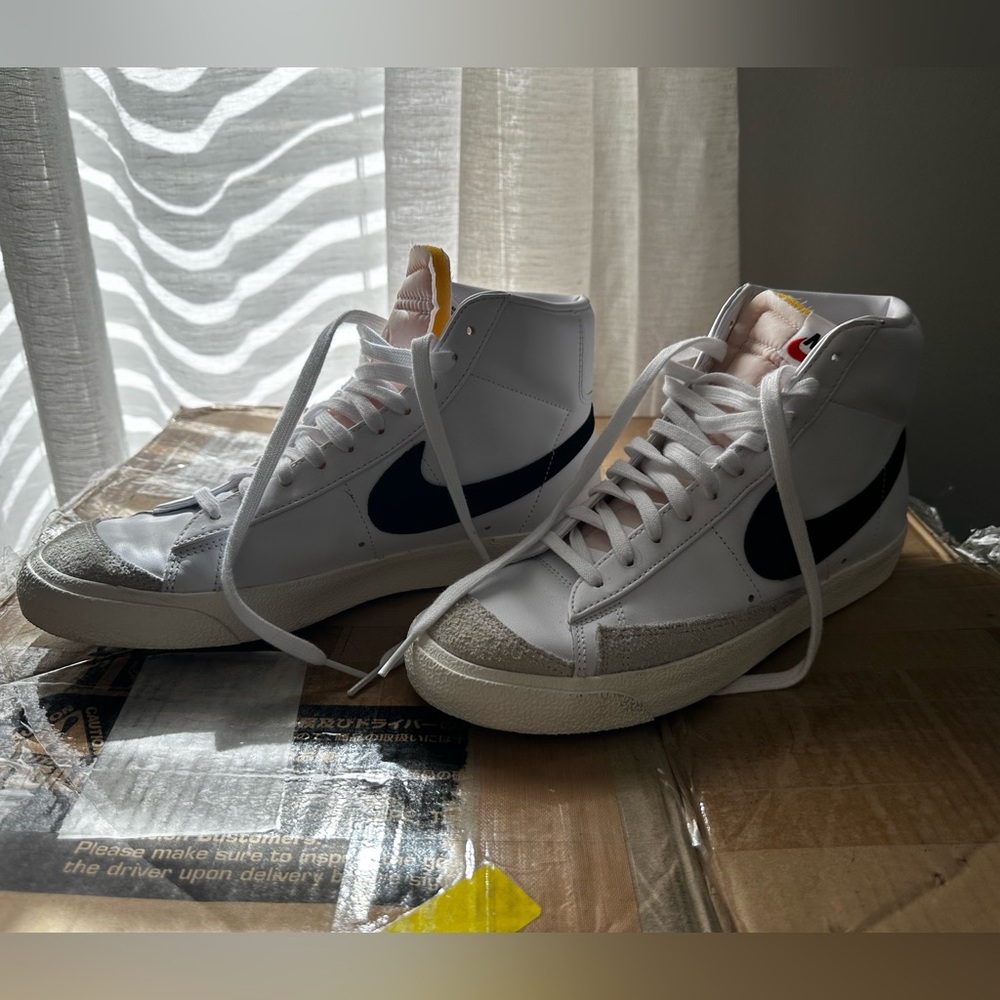 Nike Blazers: White Leather and Suede: Men’s Size 9.5